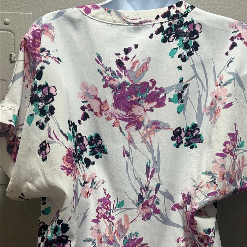 Amazon Essentials Women's Floral Blouse - Multicolor on White - Picture 4 of 8